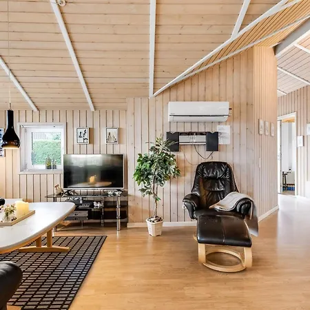 Ferienhaus Trifun - 300m From The Sea By Interhome