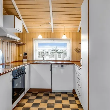 Trifun - 300m From The Sea By Interhome *