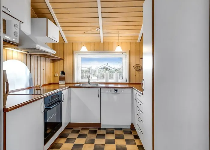 Trifun - 300m From The Sea By Interhome *